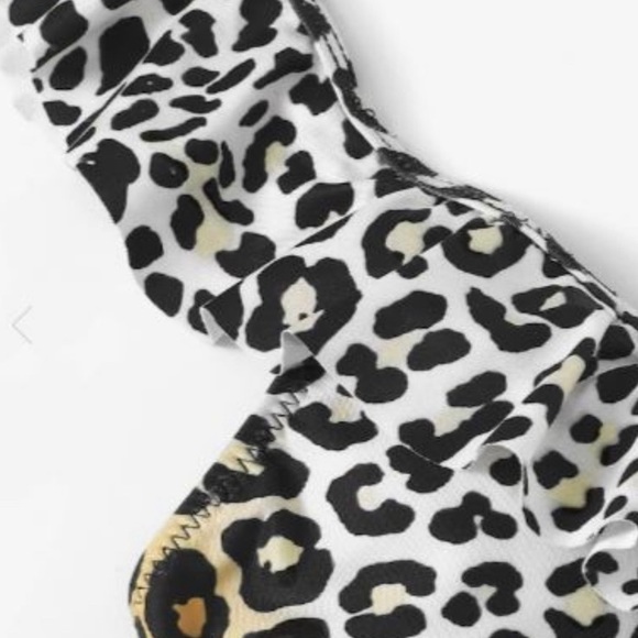 Leopard Print Ruffle Bikini - Picture 3 of 5